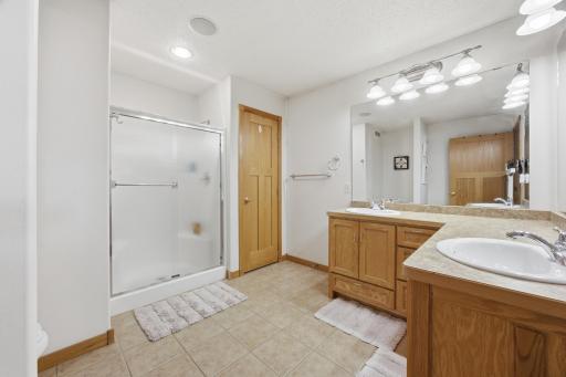 4346 46th Avenue S, Fargo, ND 58104