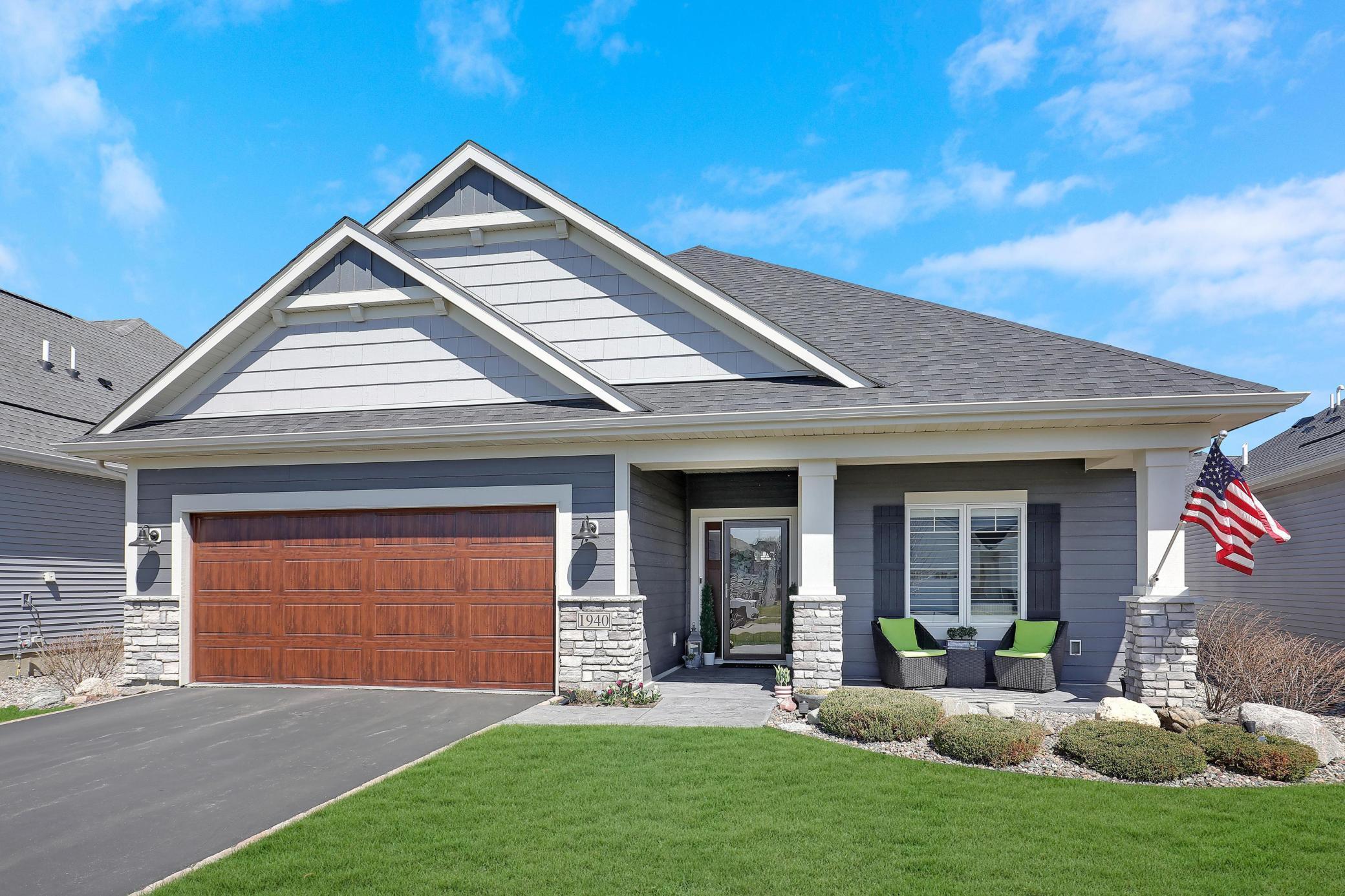 Immaculate one-level detached townhome built in 202. This 2-bedroom, 2-bath home is in pristine condition and truly shows better than new construction.