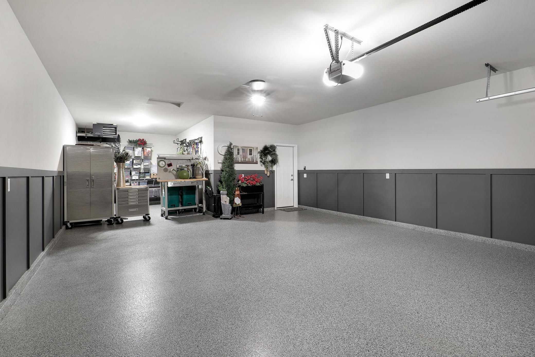 Unbelievably clean, heated garage!!