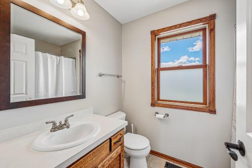 32-web-or-mls-Sandterra Cir-S0105-032.jpg