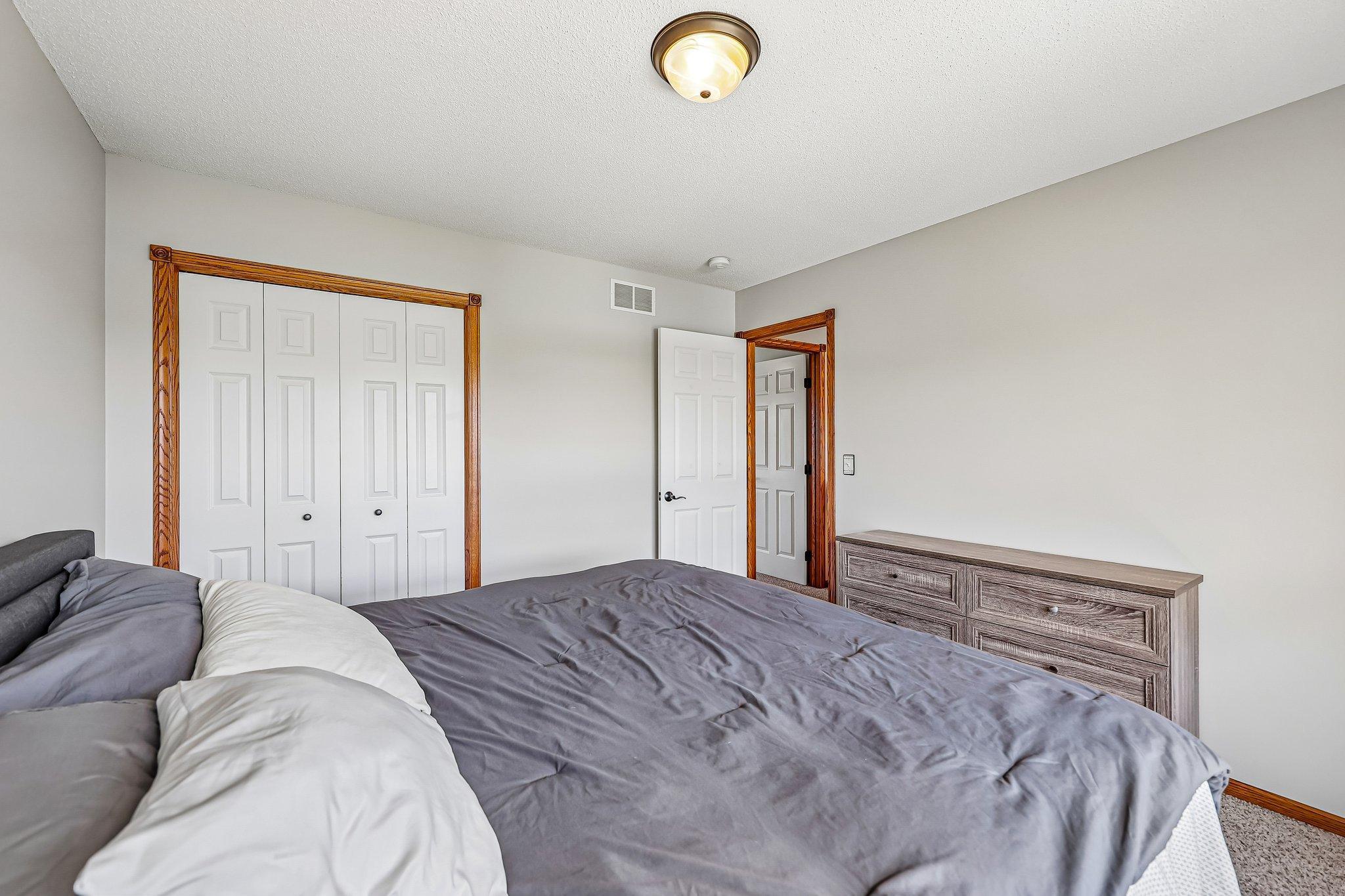 30-web-or-mls-Sandterra Cir-S0105-030.jpg