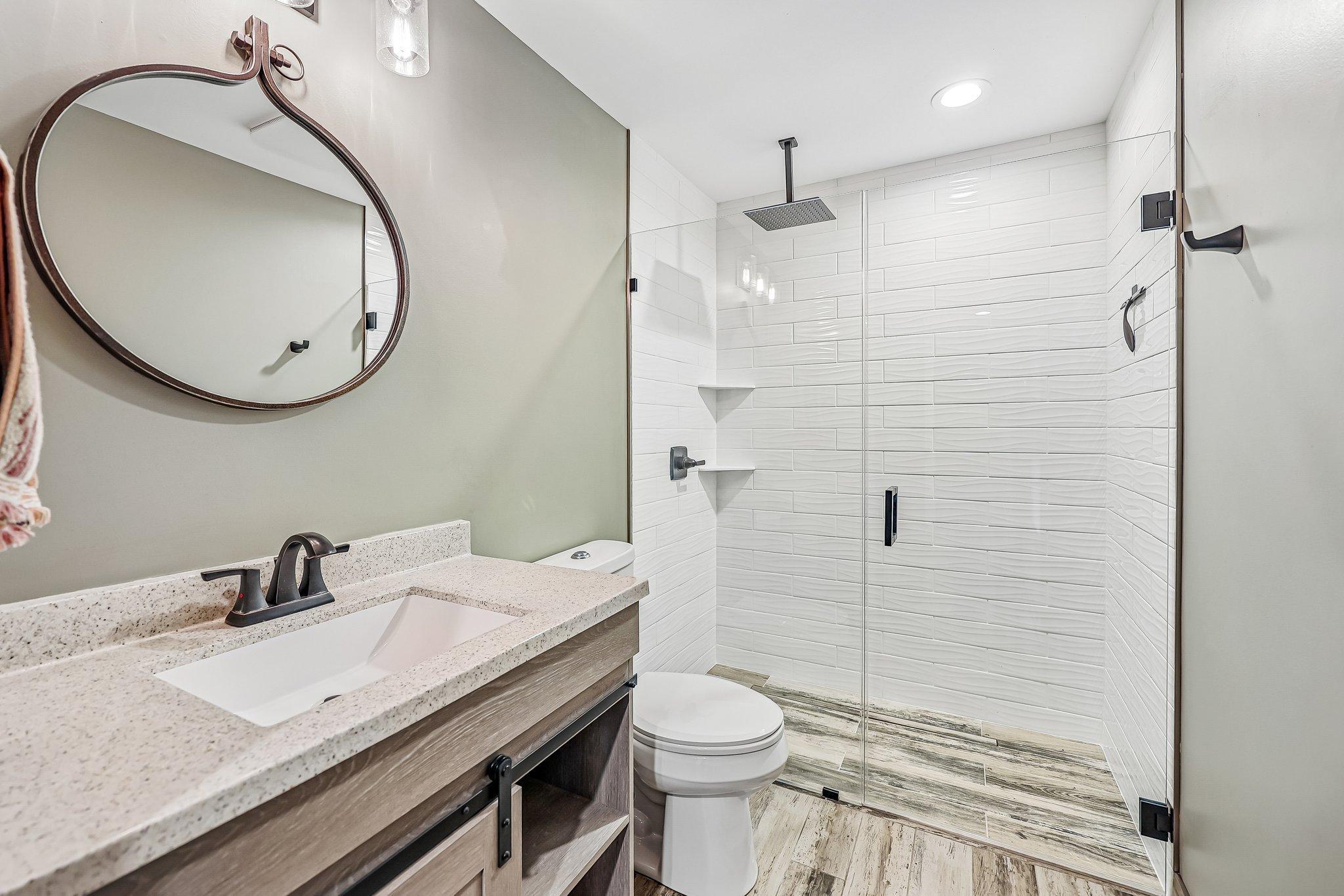 22-web-or-mls-Sandterra Cir-S0105-022.jpg