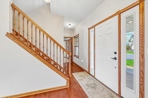 2608 Sandterra Circle, Saint Paul, MN 55110