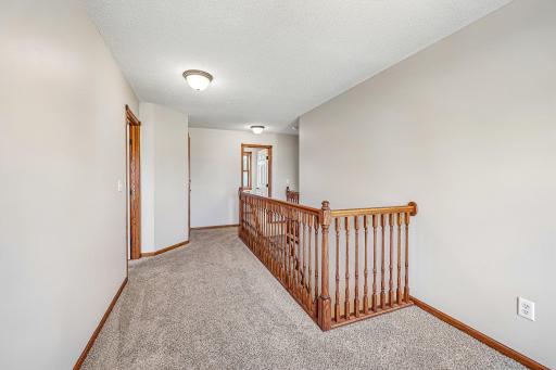33-web-or-mls-Sandterra Cir-S0105-033.jpg