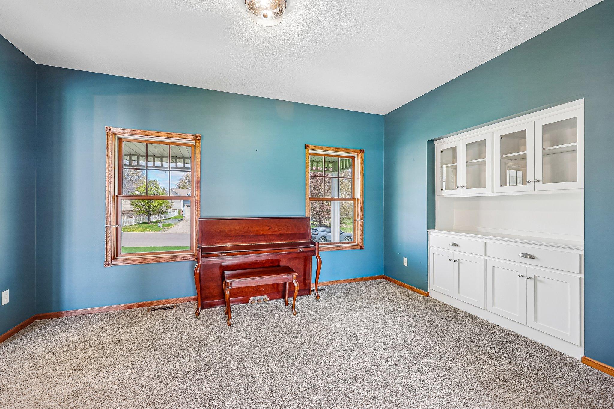 26-web-or-mls-Sandterra Cir-S0105-026.jpg