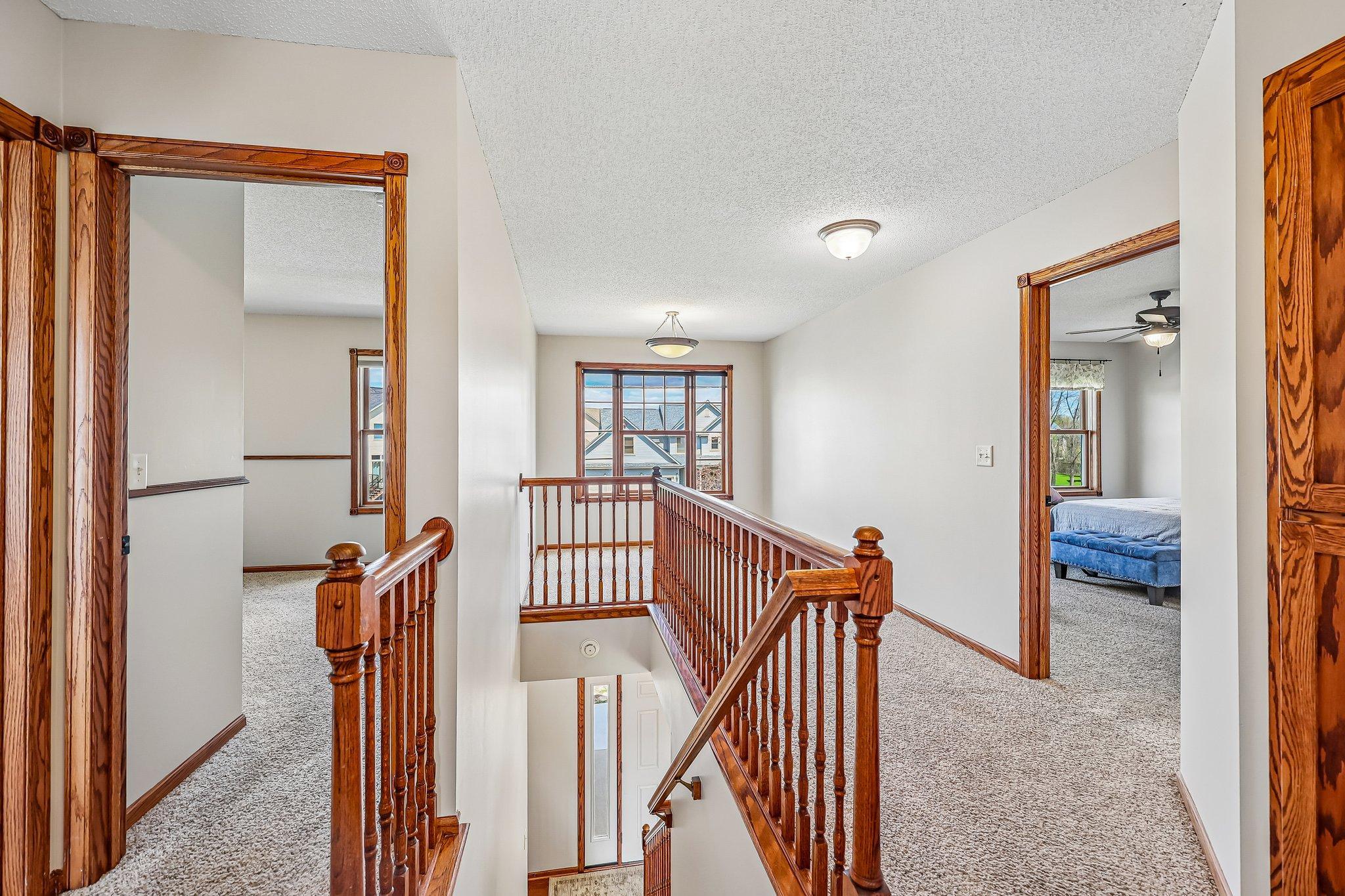 31-web-or-mls-Sandterra Cir-S0105-031.jpg