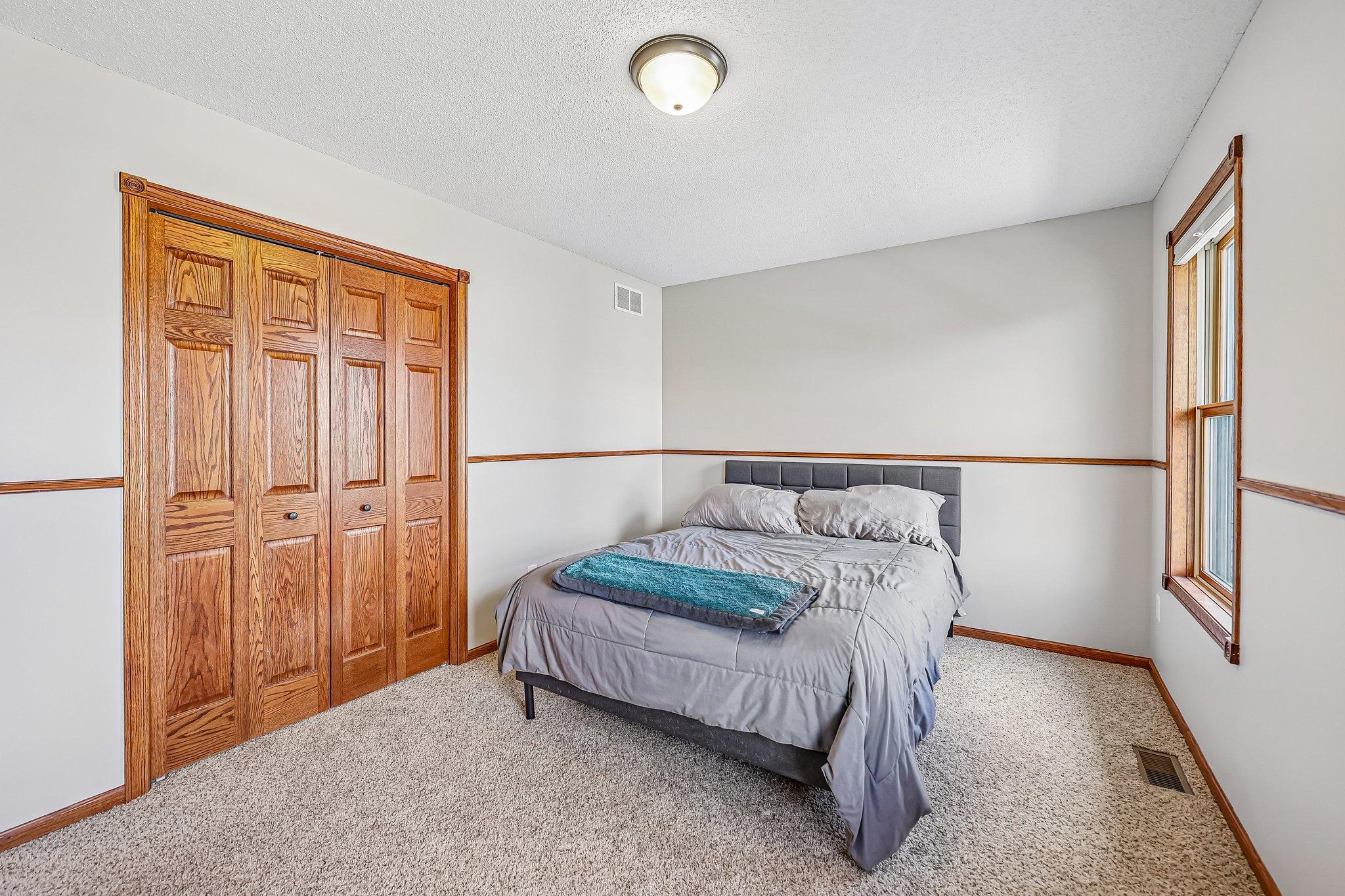 28-web-or-mls-Sandterra Cir-S0105-028.jpg
