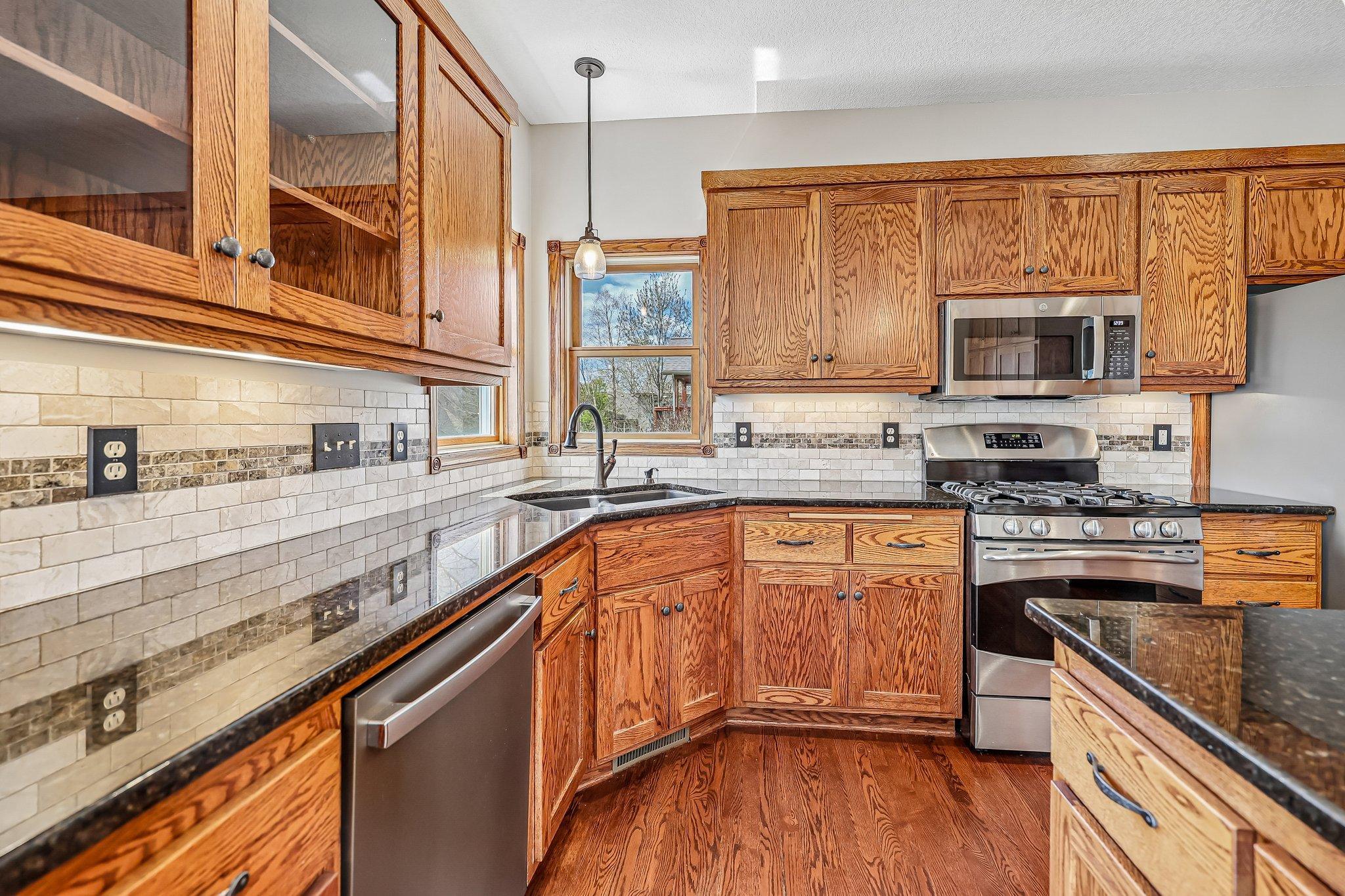 14-web-or-mls-Sandterra Cir-S0105-014.jpg