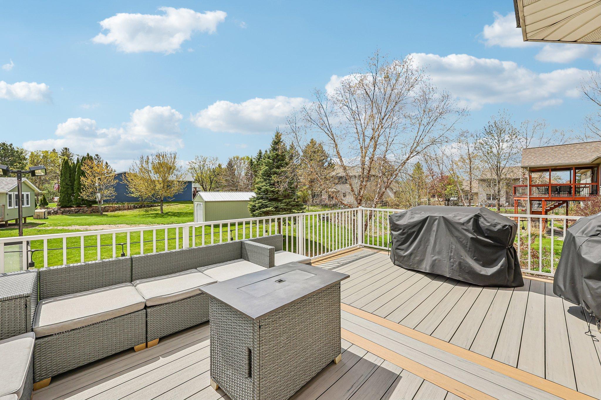 44-web-or-mls-Sandterra Cir-S0105-044.jpg