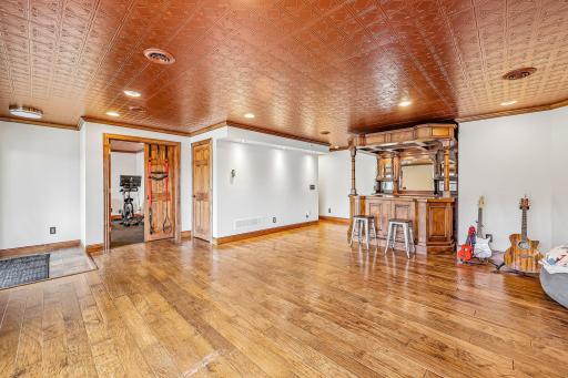 18-web-or-mls-Sandterra Cir-S0105-018.jpg