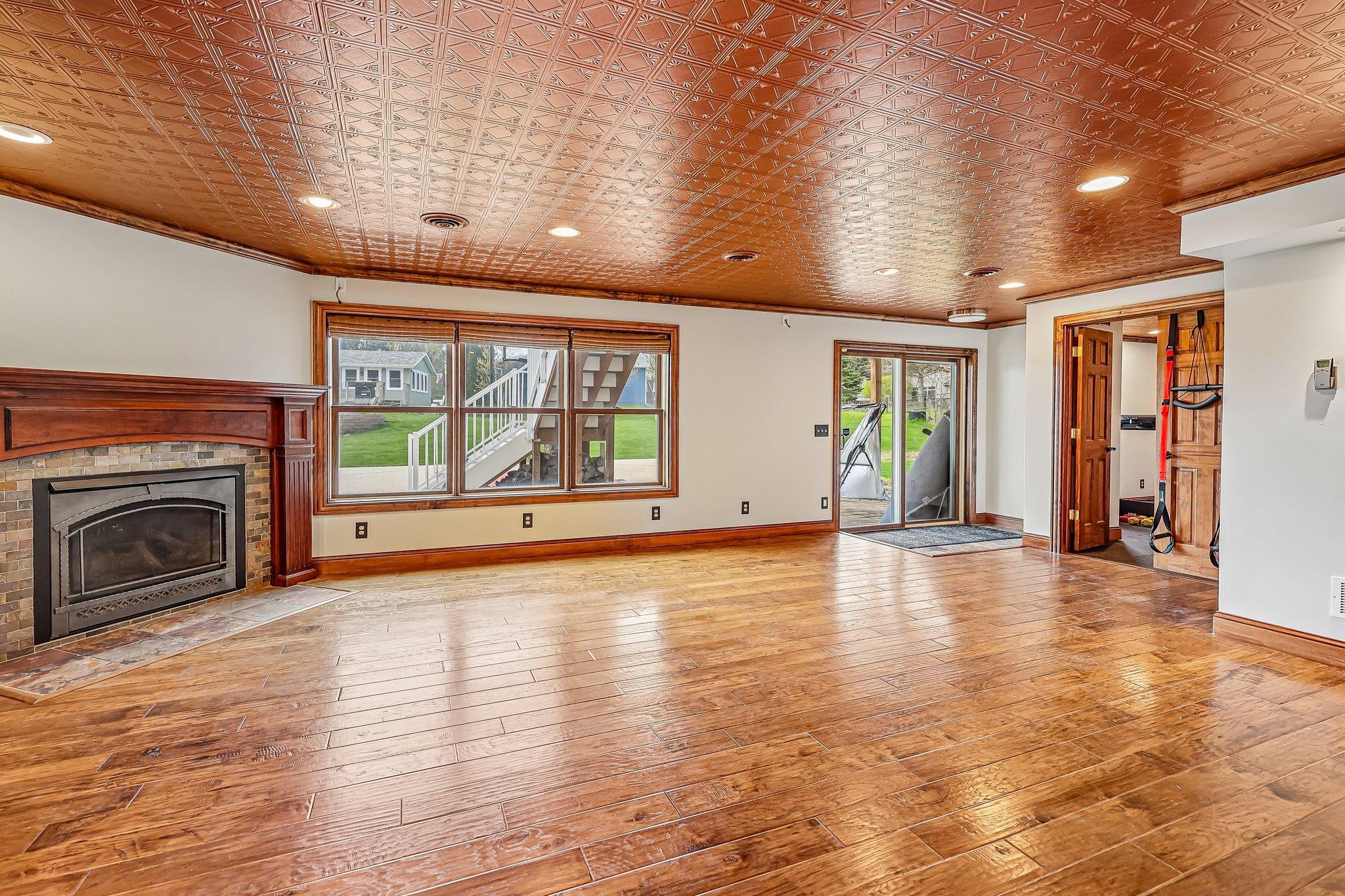 19-web-or-mls-Sandterra Cir-S0105-019.jpg