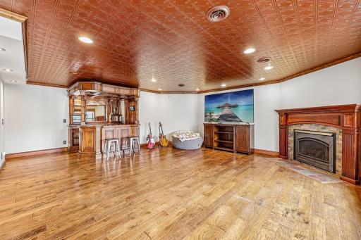 17-web-or-mls-Sandterra Cir-S0105-017.jpg