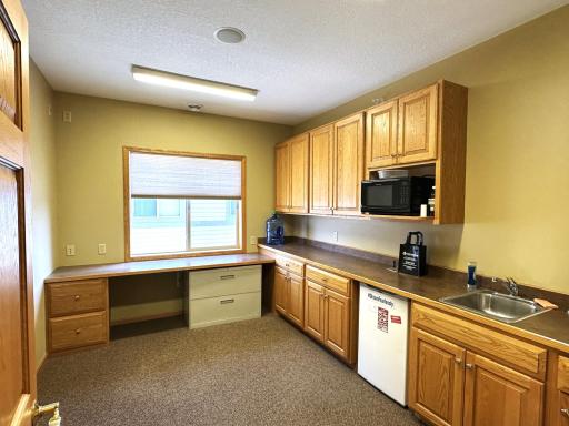7955 Stone Creek Drive, Chanhassen, MN 55317