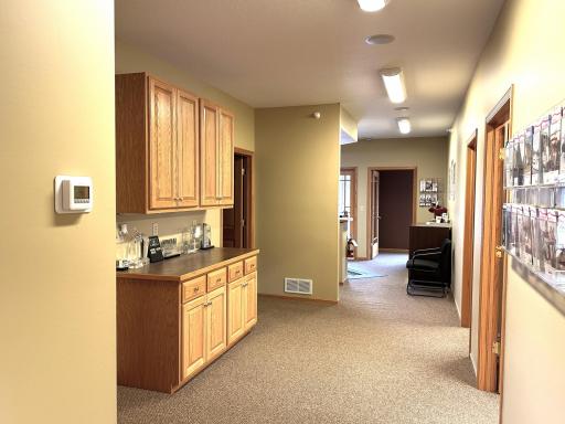 7955 Stone Creek Drive, Chanhassen, MN 55317