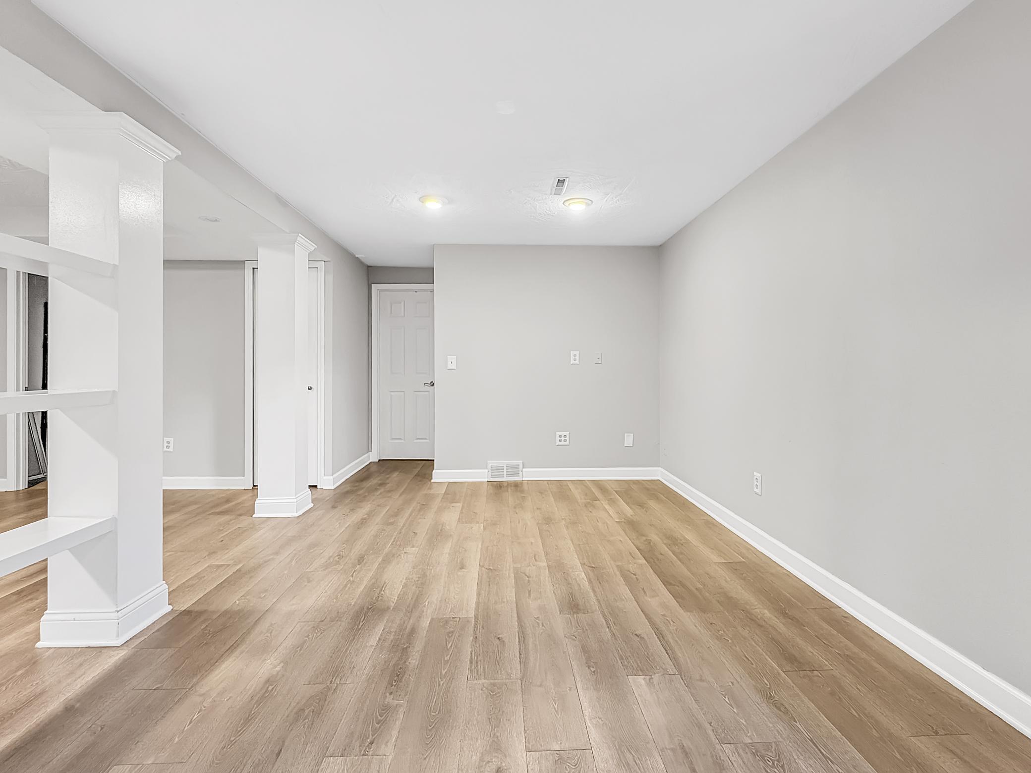 25 LL Family Room 2.jpg