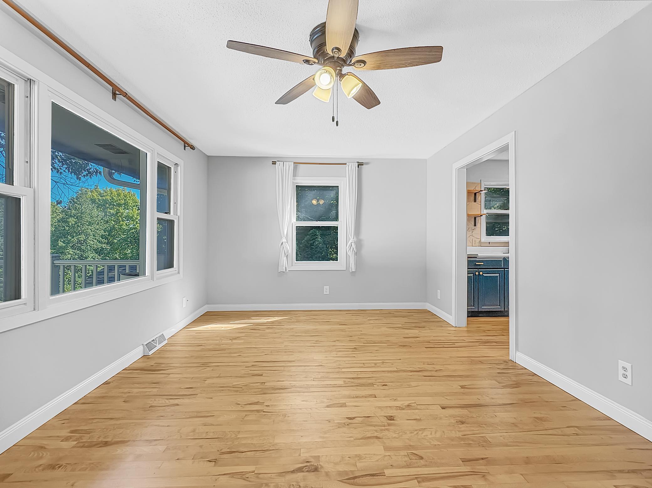 6 Upper Level Living Room 3.jpg