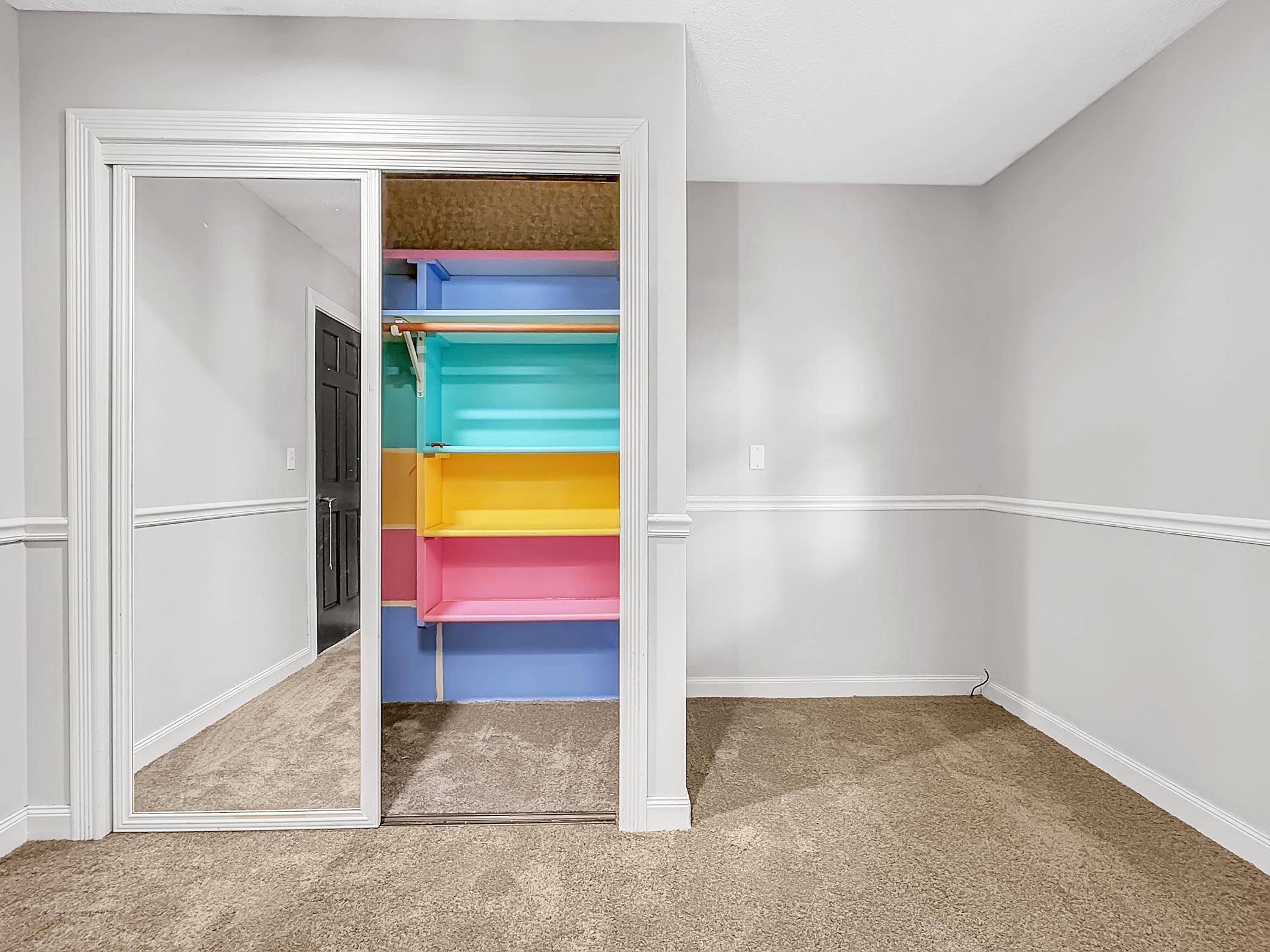 22 Upper Bedroom 3.2.jpg