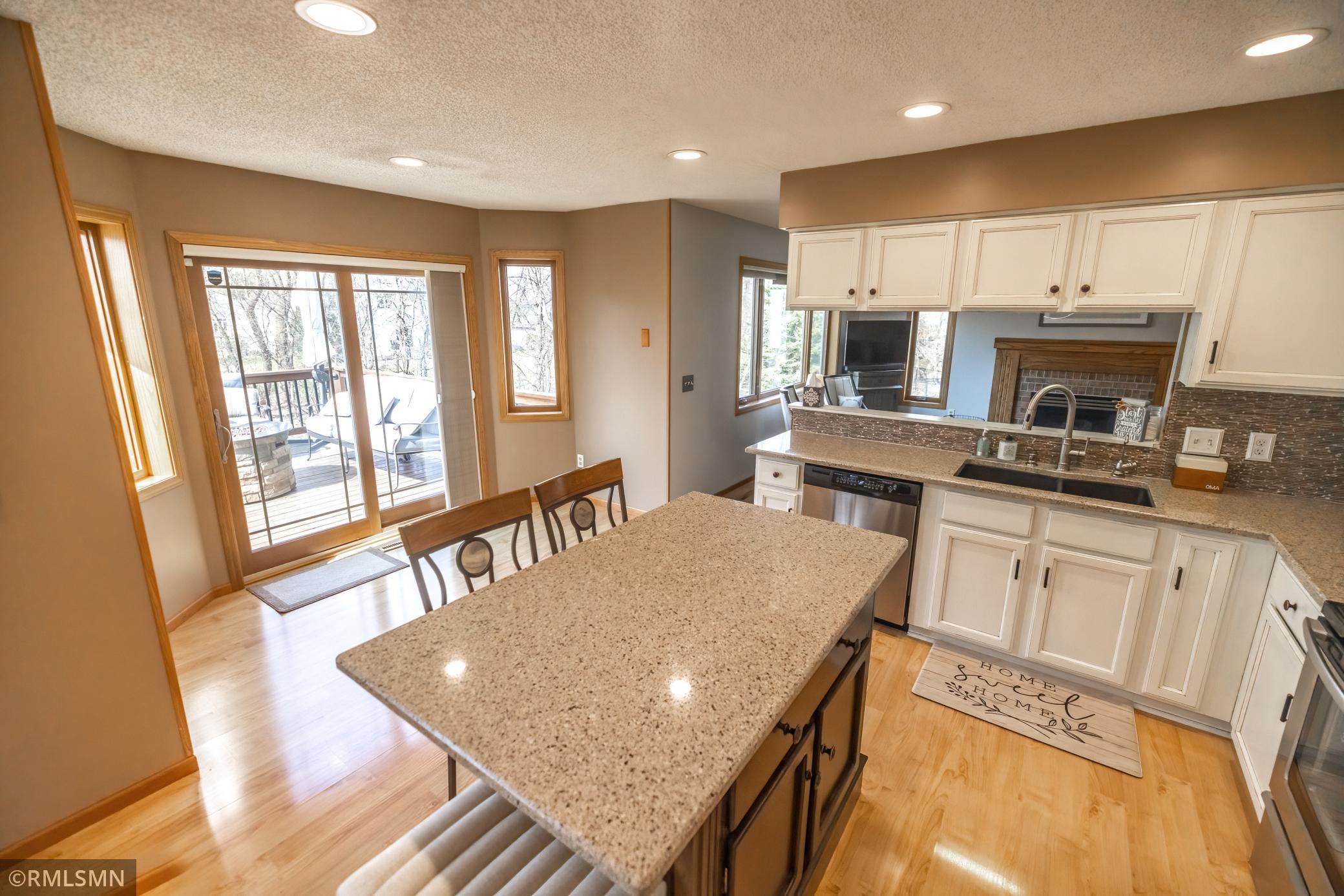 Kitchen island to bay entry
