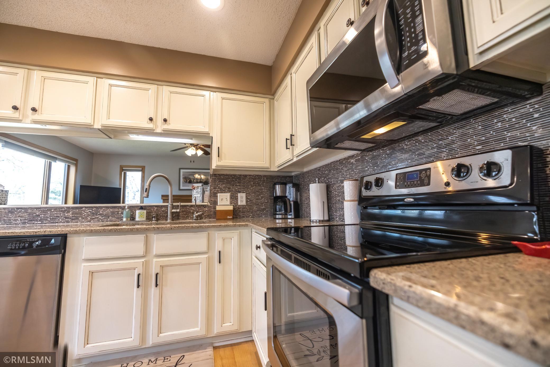 Bright and convenient kitchen