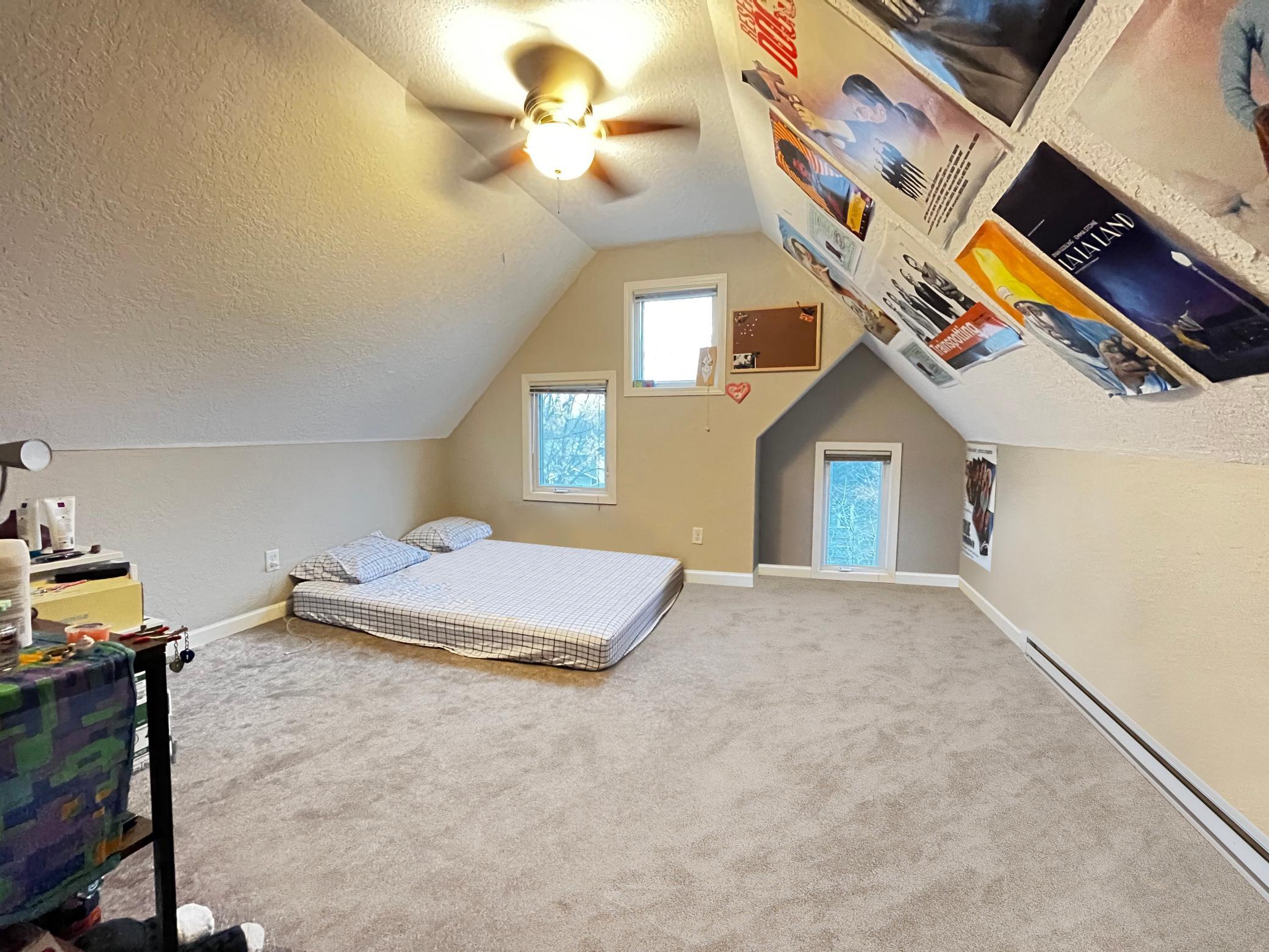 Unit 2 3rd Floor Bed 3