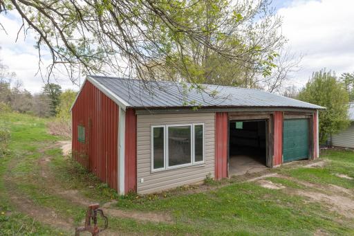 33704 County 25 N, Peterson, MN 55962