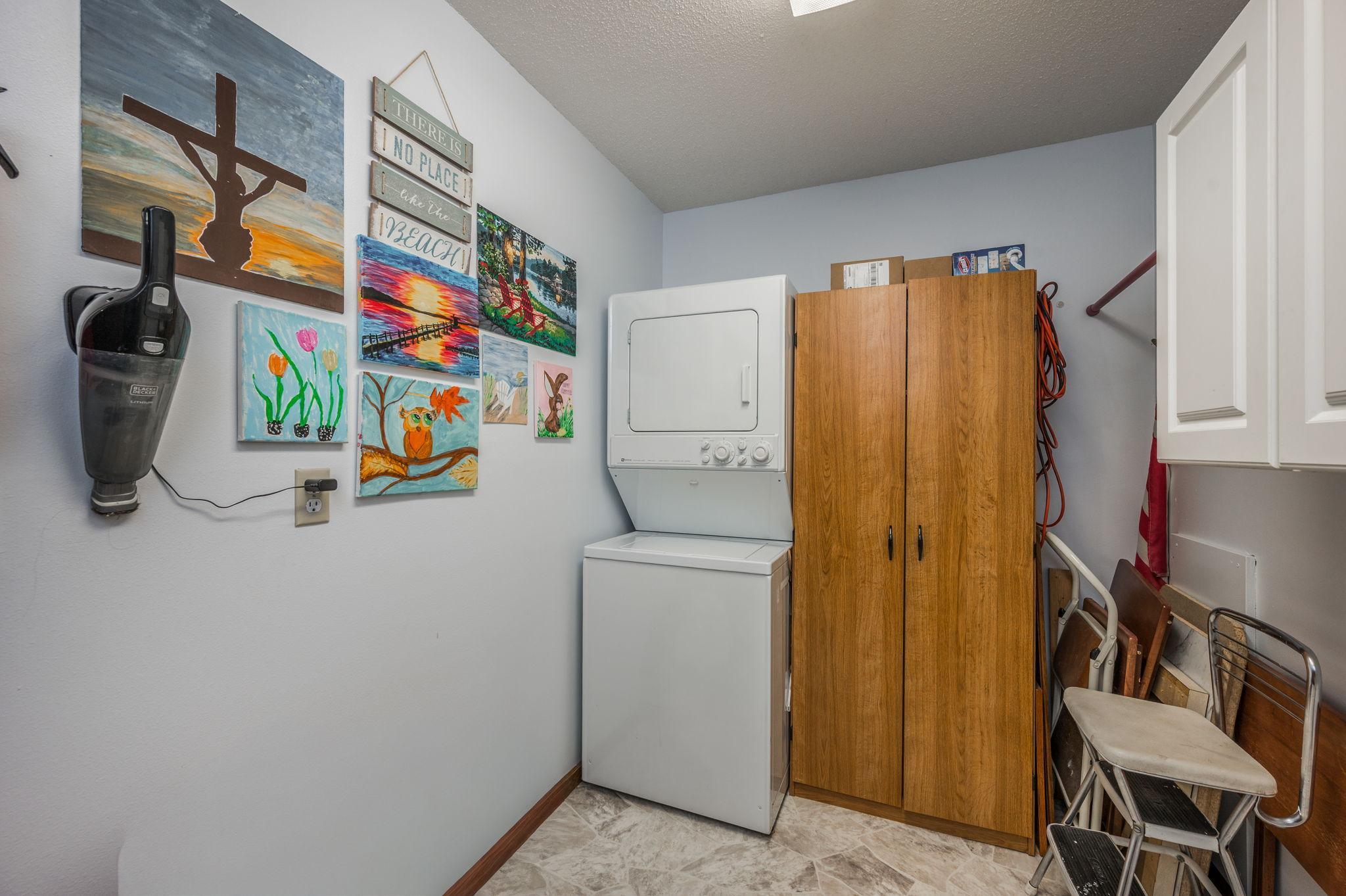 232 S Dewey St 102 Fairmont MN-20.jpg