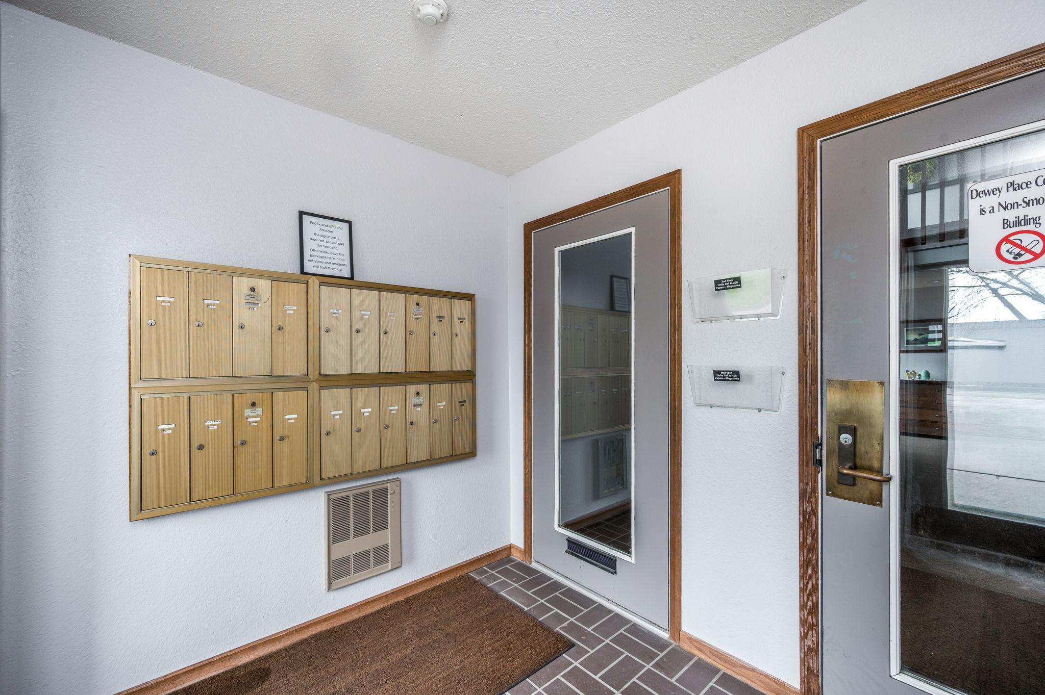 232 S Dewey St 102 Fairmont MN-8.jpg