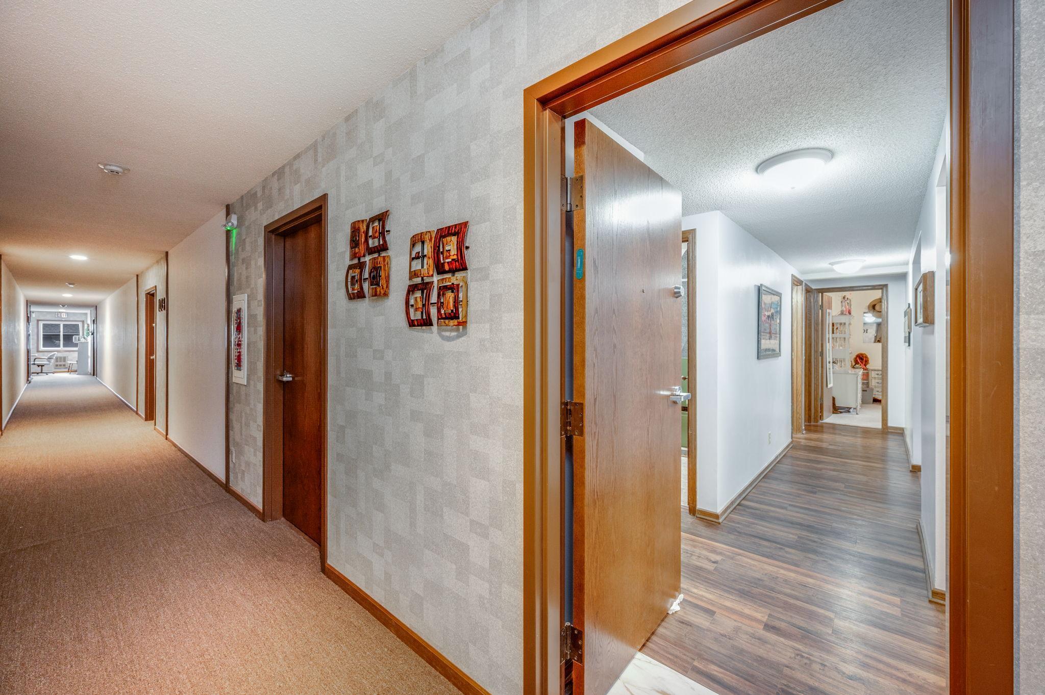 232 S Dewey St 102 Fairmont MN-10.jpg