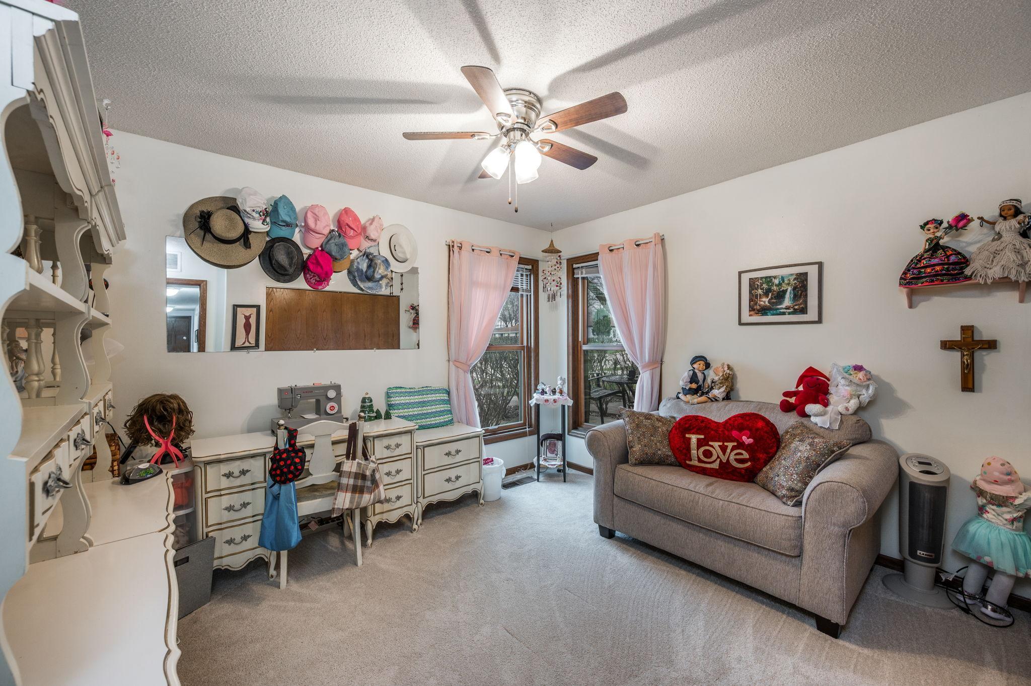 232 S Dewey St 102 Fairmont MN-23.jpg