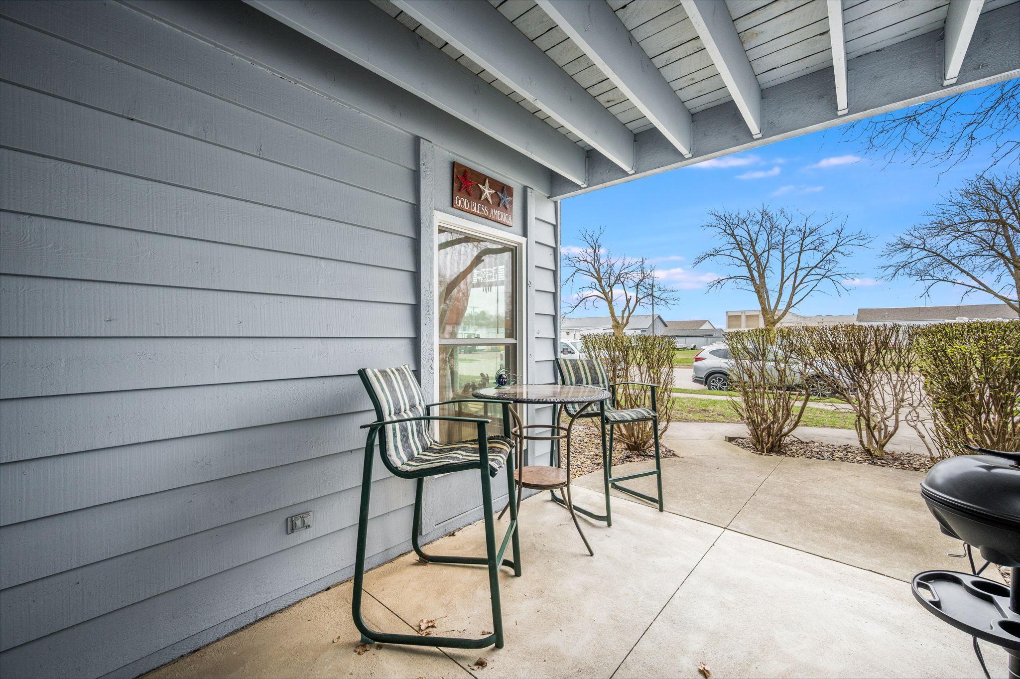 232 S Dewey St 102 Fairmont MN-6.jpg