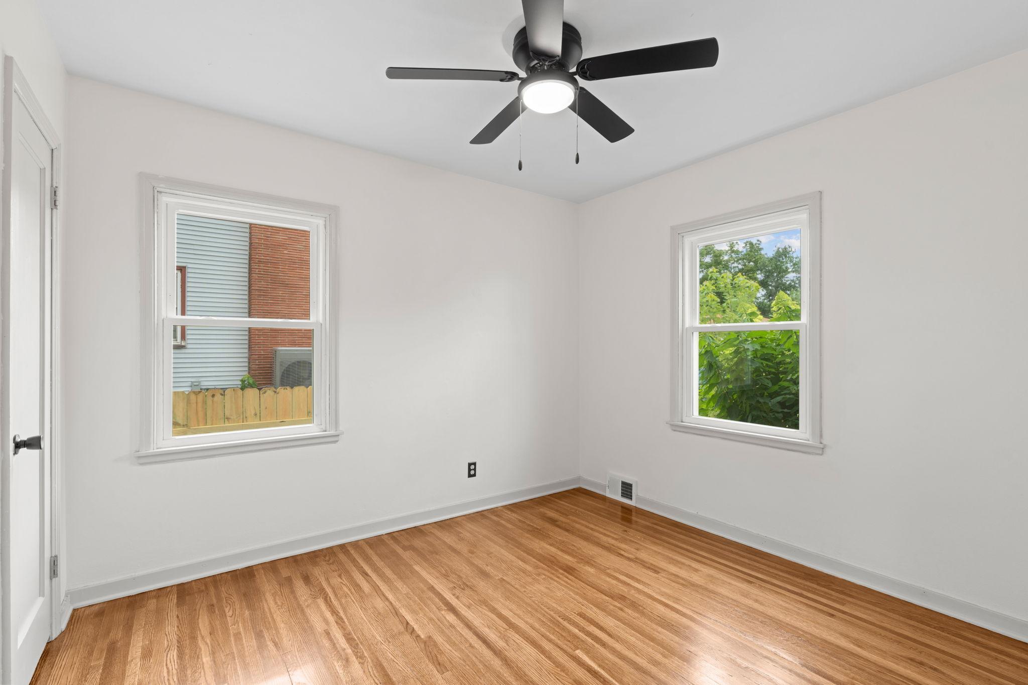 Both bedrooms have new ceiling fans.