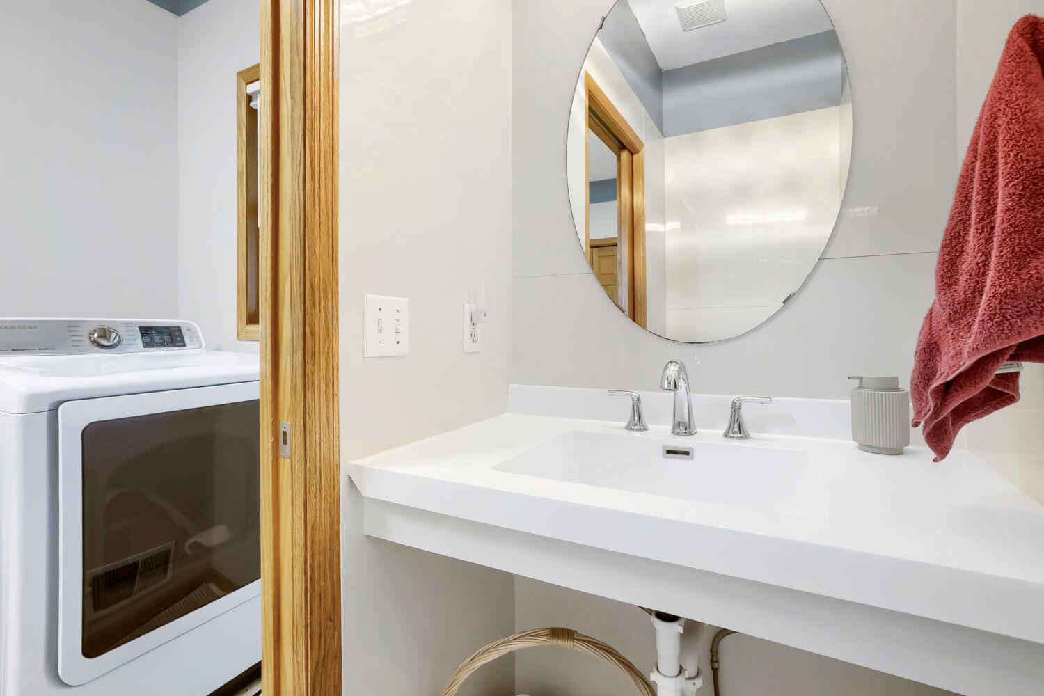 22171 Jason Ave N - Web Quality - 027 - 23 Laundry Room.jpg