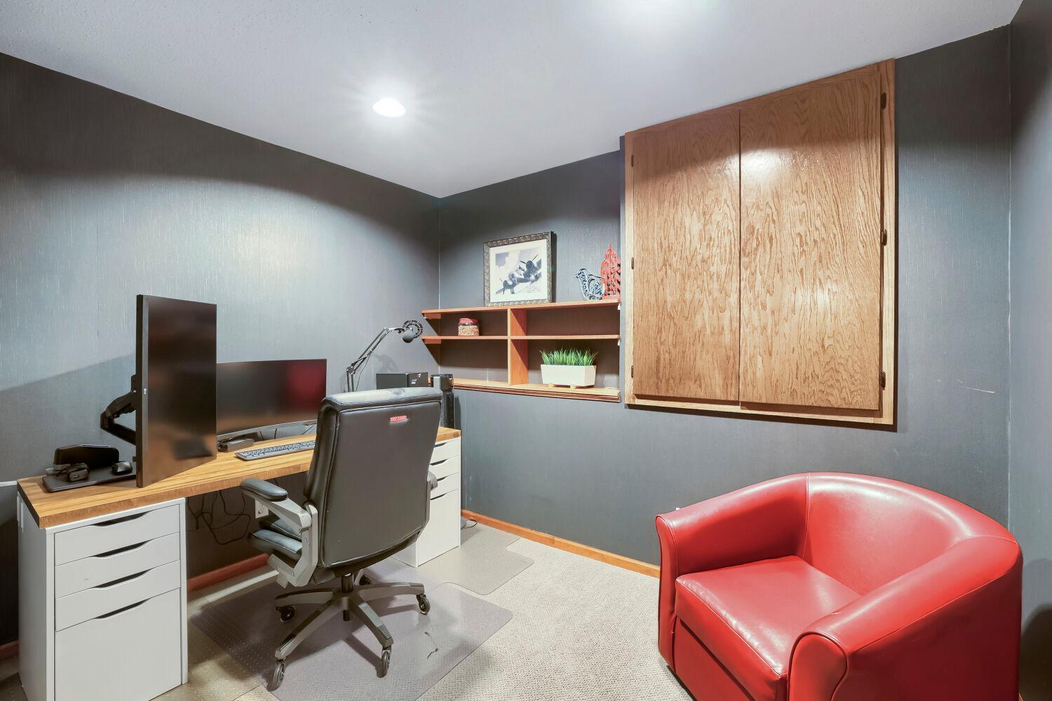 22171 Jason Ave N - Web Quality - 009 - 05 Office.jpg