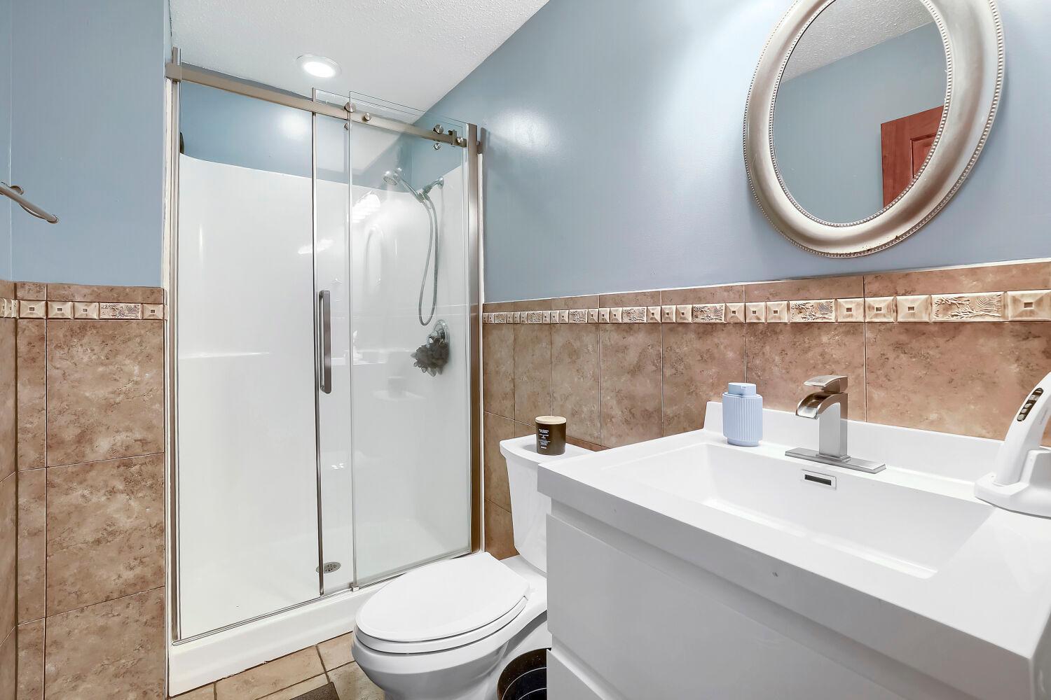 22171 Jason Ave N - Web Quality - 026 - 22 Bathroom.jpg