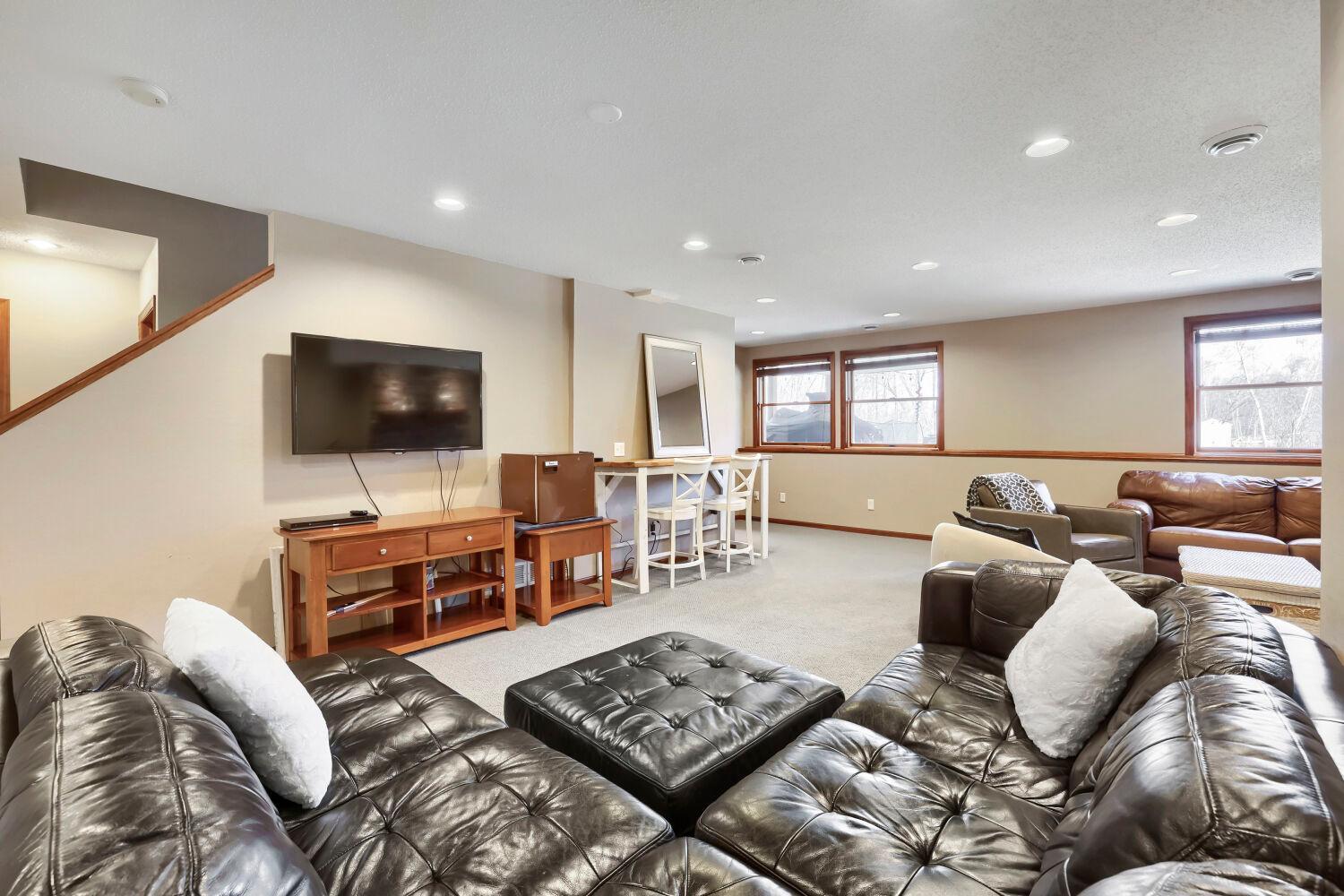 22171 Jason Ave N - Web Quality - 015 - 11 Family Room.jpg