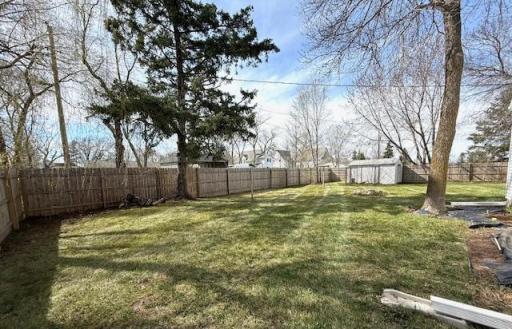13 N Muyres Avenue, Carlos, MN 56319