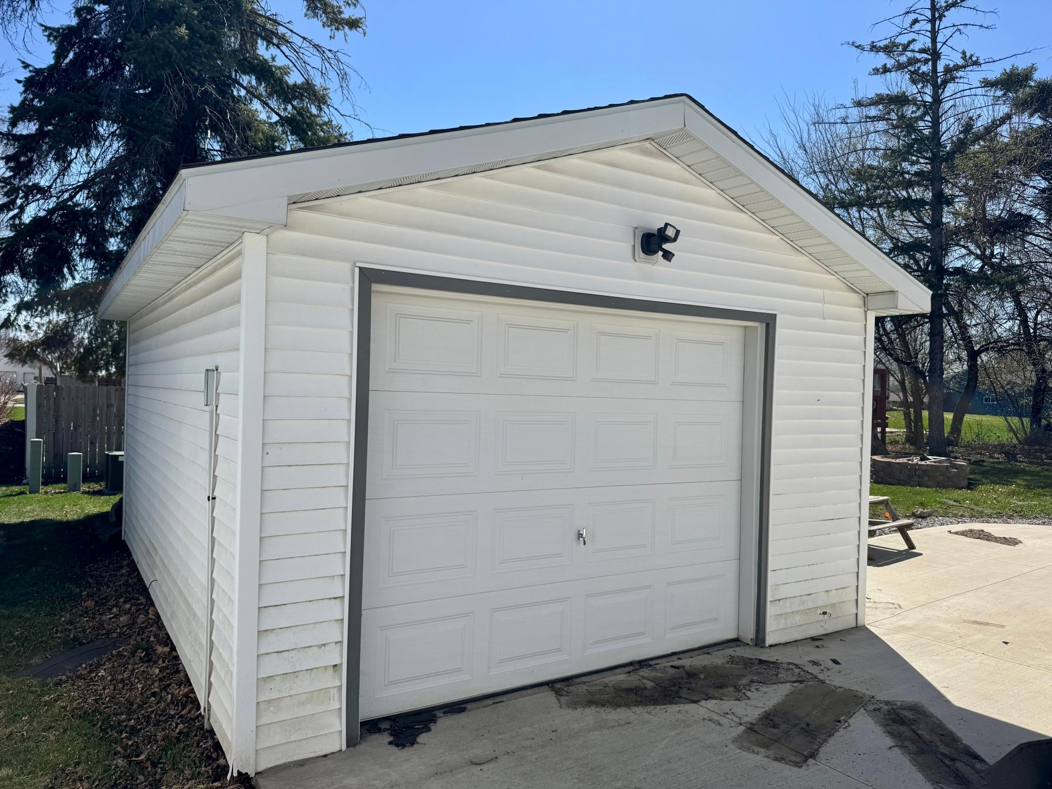 Rear detached garage