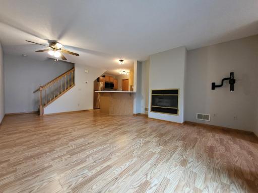 Living room - gas fireplace, just cleaned