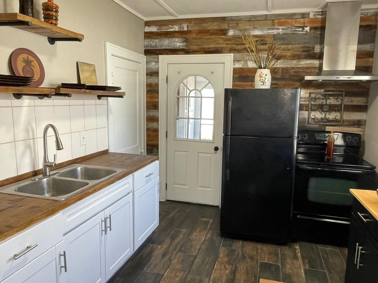 Includes appliances and stainless exhaust vent