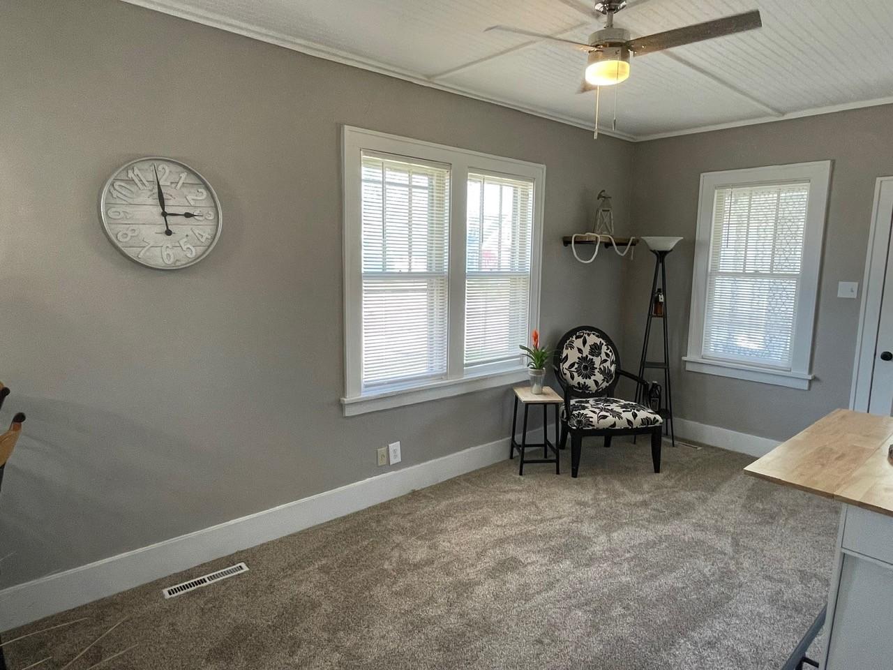 Living room, new ceiling, carpet and paint