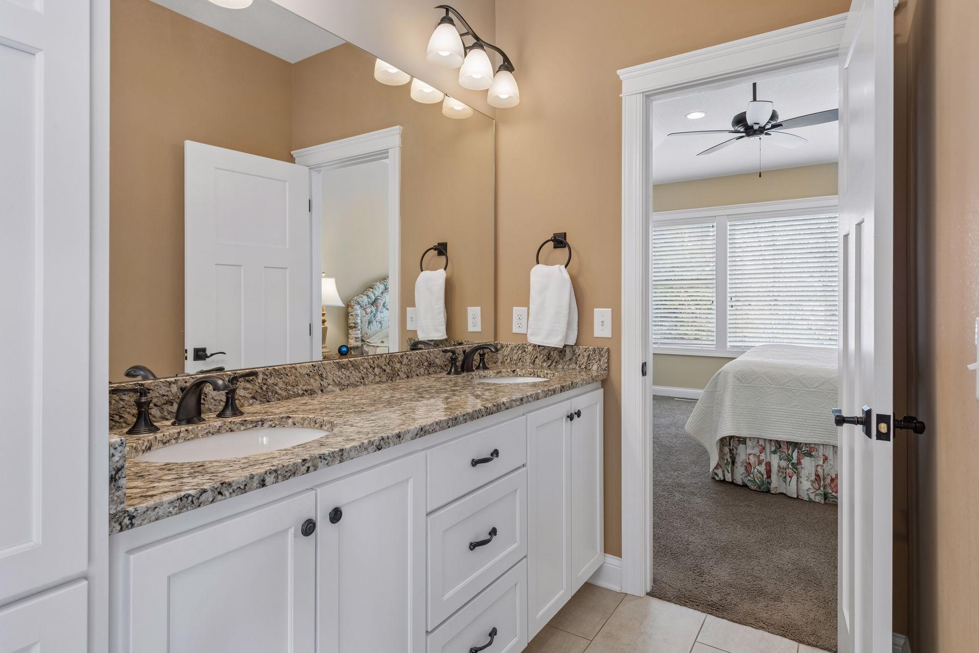 Private primary suite