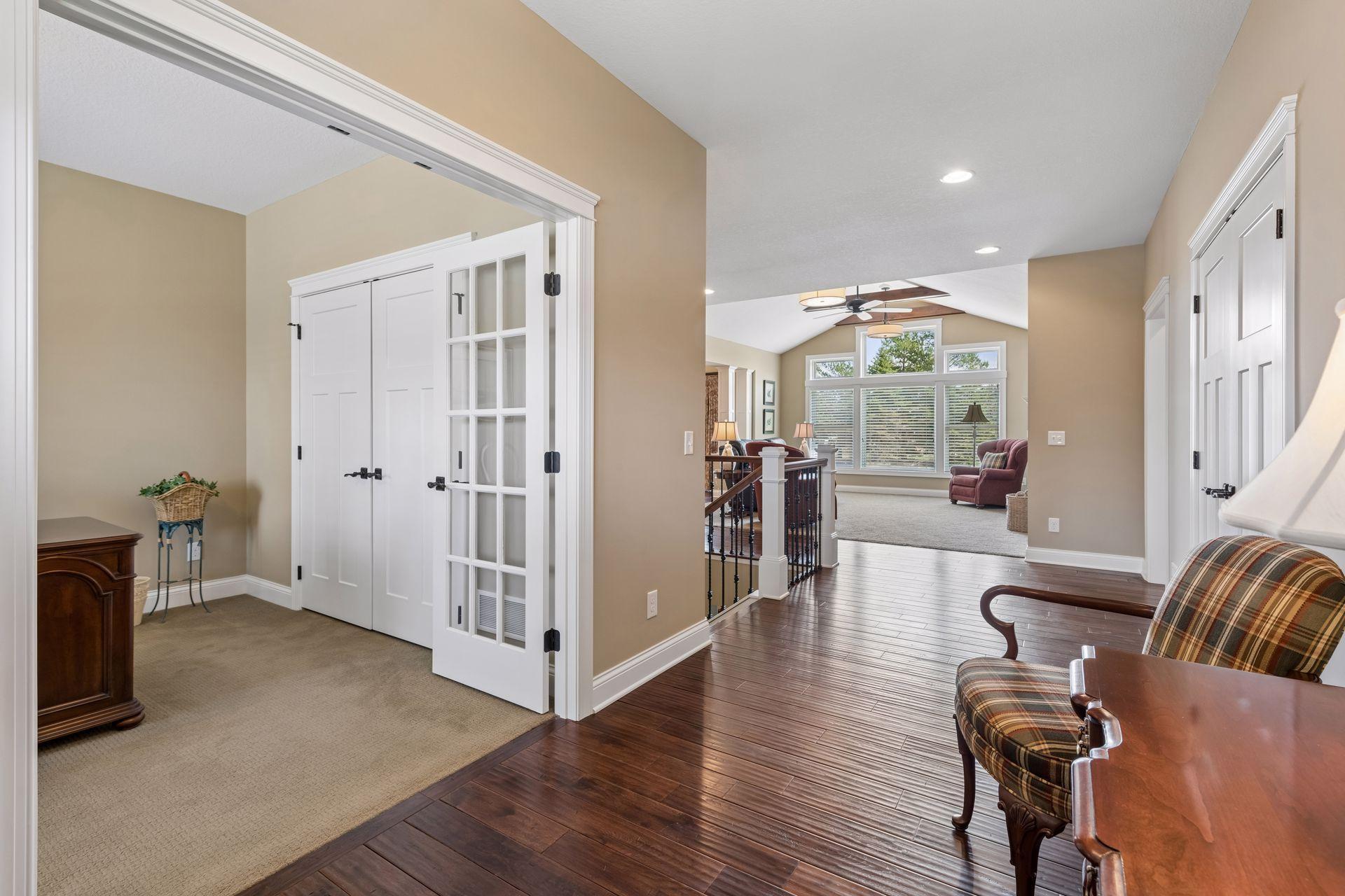 Large & welcoming foyer