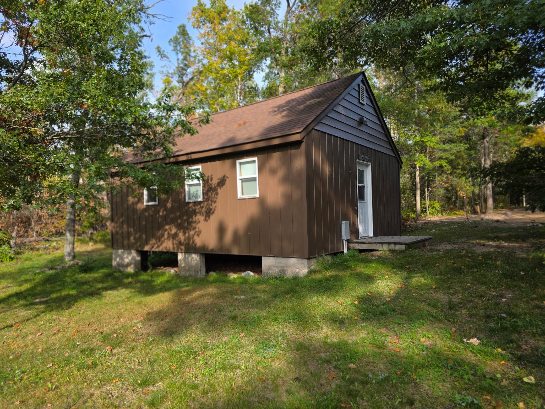 Thomas Cabin Side.jpg