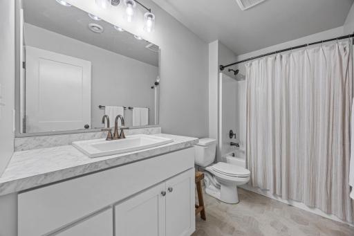 3037 Prairie Farms Circle S, Fargo, ND 58104