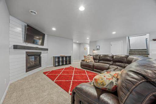 3037 Prairie Farms Circle S, Fargo, ND 58104
