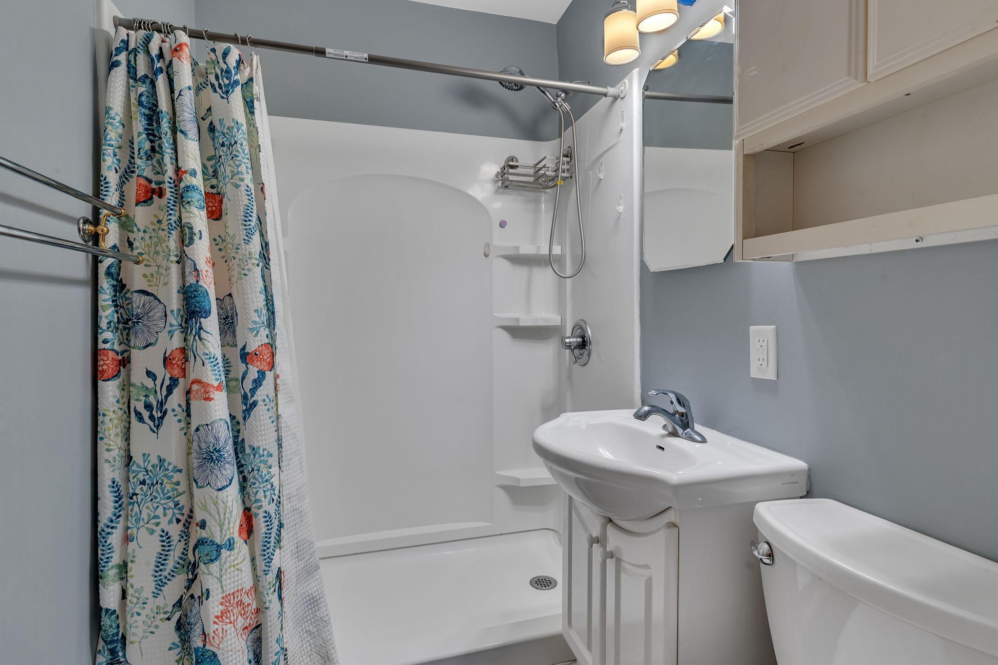 813-Bathroom