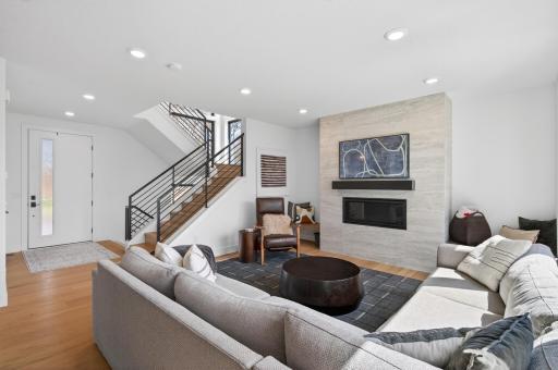 92 Birch Street, Saint Paul, MN 55115