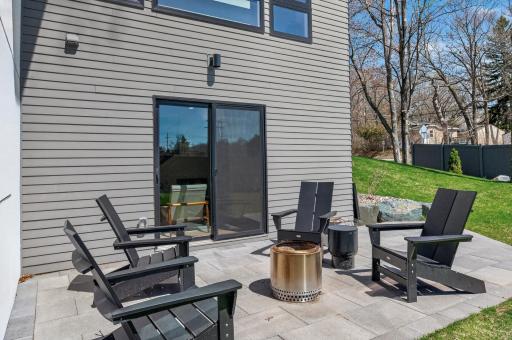 92 Birch Street, Saint Paul, MN 55115
