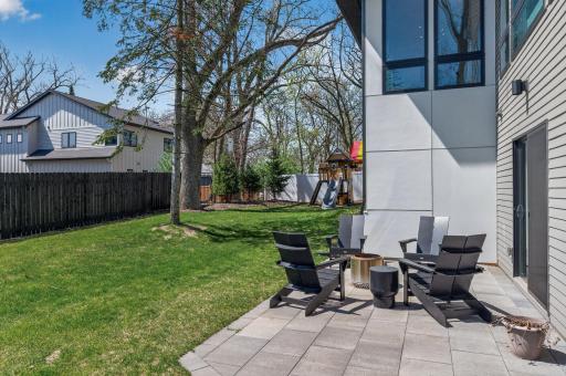 92 Birch Street, Saint Paul, MN 55115
