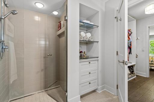 4874 Regents Walk, Excelsior, MN 55331
